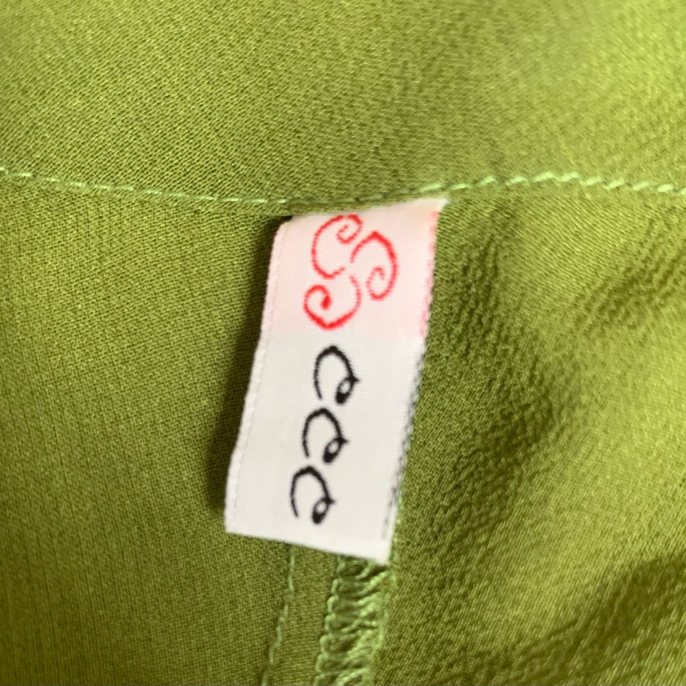 CeC me Green Sheer Kimono with Graphic Print - Picture 4 of 4